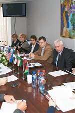 За круглым столом в БМА. Рига. 25.04.2012. За круглым столом в БМА. Рига. 25.04.2012.